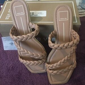 NWT Dolce Vita Iman “Cafe Stella”Women’s Sandals